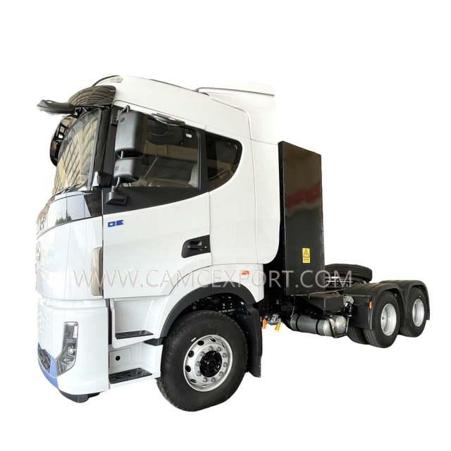 CAMC berprestasi tinggi H9 6x4 traktor diesel dengan konfigurasi bumbung yang tinggi