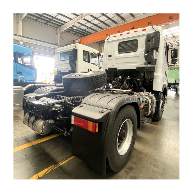 Lori traktor traktor rhd putih berkualiti tinggi