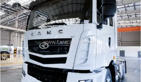 Menguasai Operasi dan Penyelenggaraan Lori Traktor: Kemahiran Memandu Utama dan Penjagaan Harian untuk Kecekapan Berat