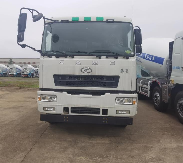 Trak Pembancuh Konkrit Untuk Jambatan Luar Bandar