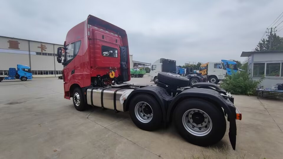 Lori Traktor Kargo